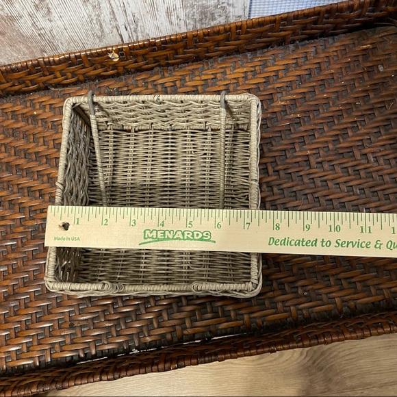 Vintage Wicker Square Basket Catch All Tray - Picture 4 of 6